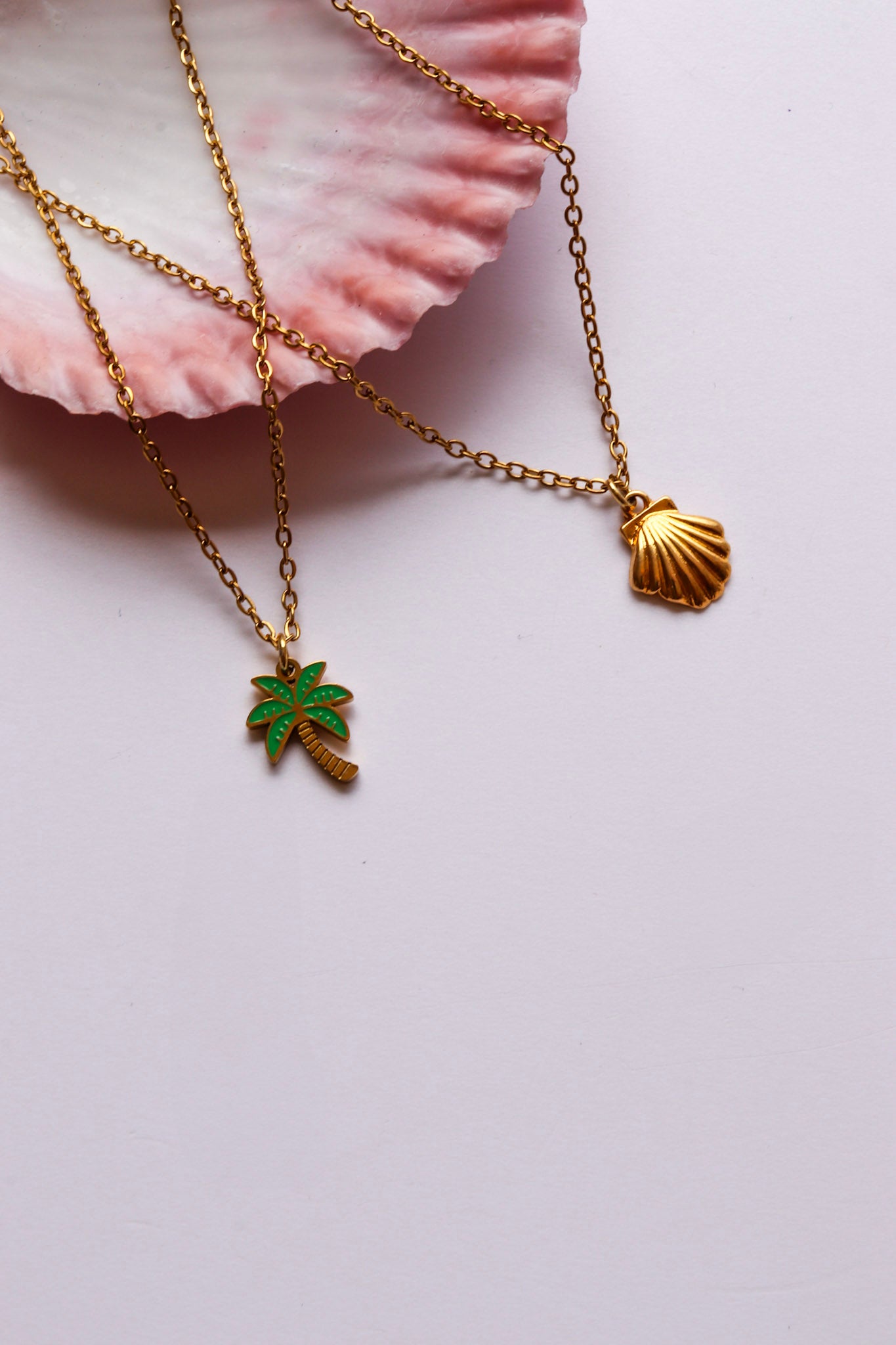 Collar Palm Breeze