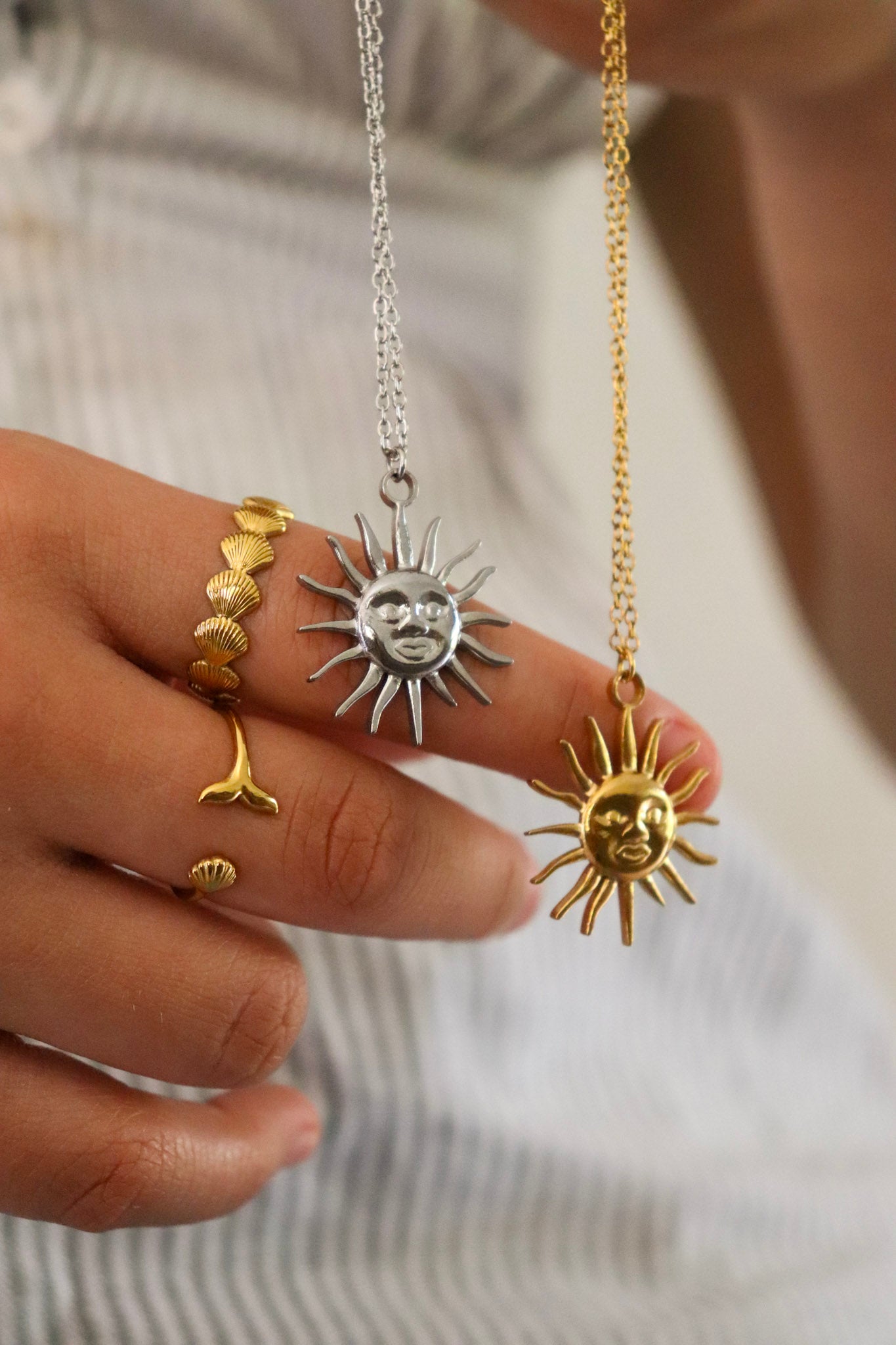 Collar Sol dorado
